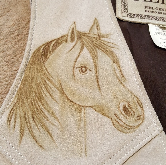 Alex Creacions Handmade Leather Vest w/Horses - Picture 4 of 8